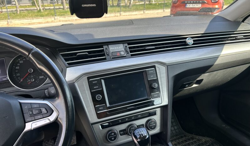 Volkswagen Passat 1.5 TSI EVO Business full